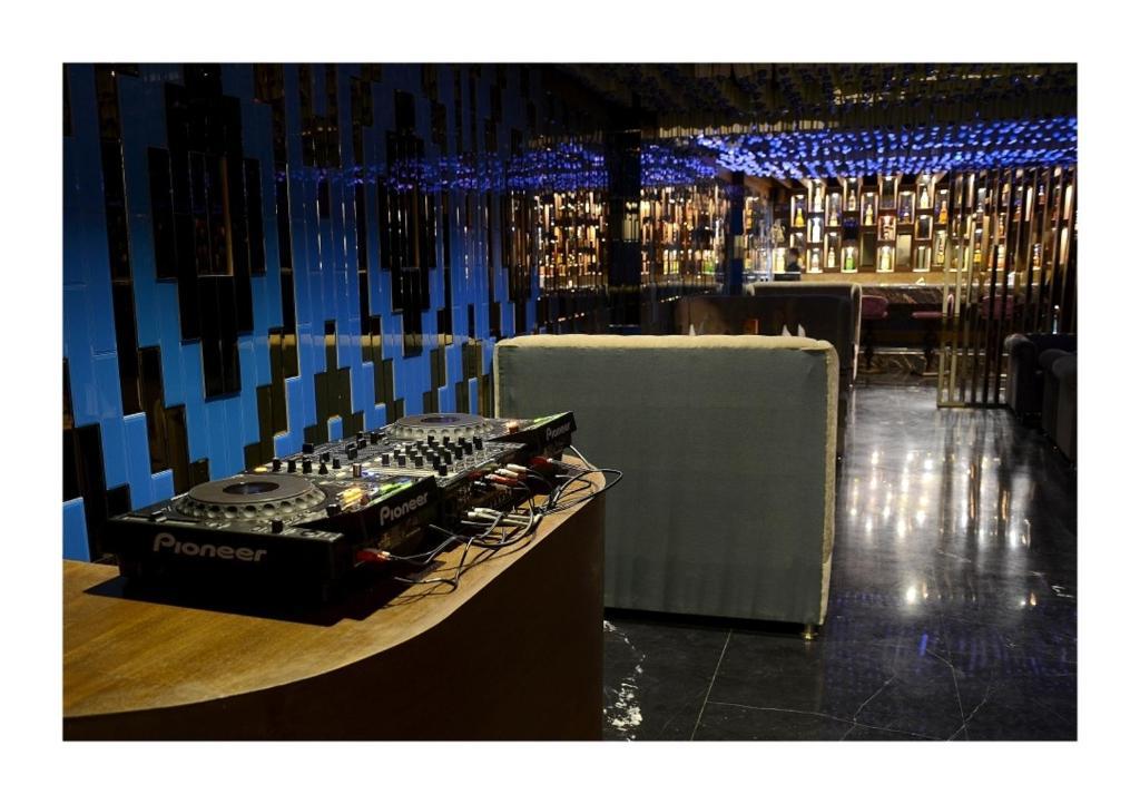 Hotel Shiwalik Regency Simlá Kültér fotó